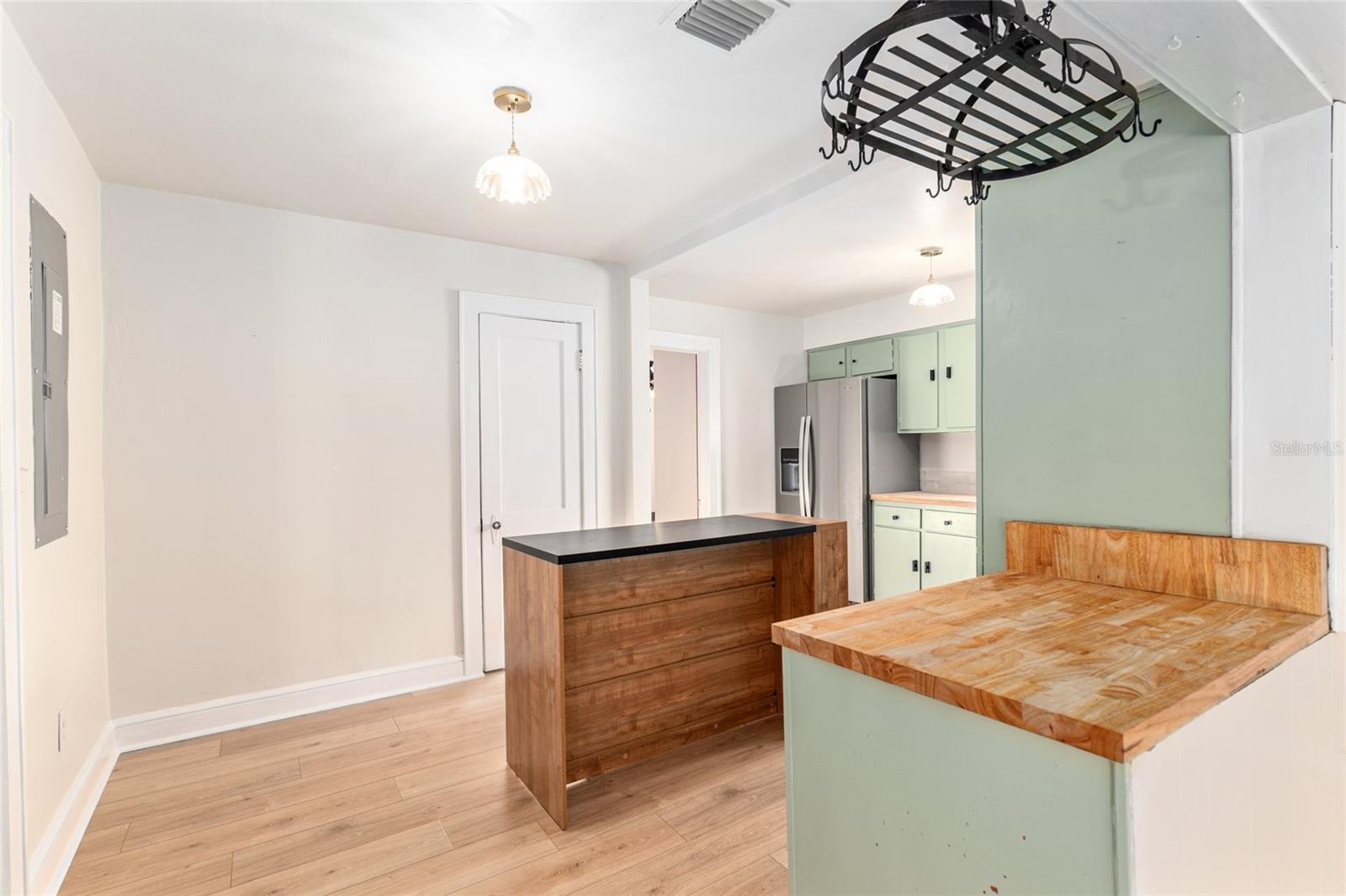 123 SE 1ST ST, WILLISTON, FL, 32696