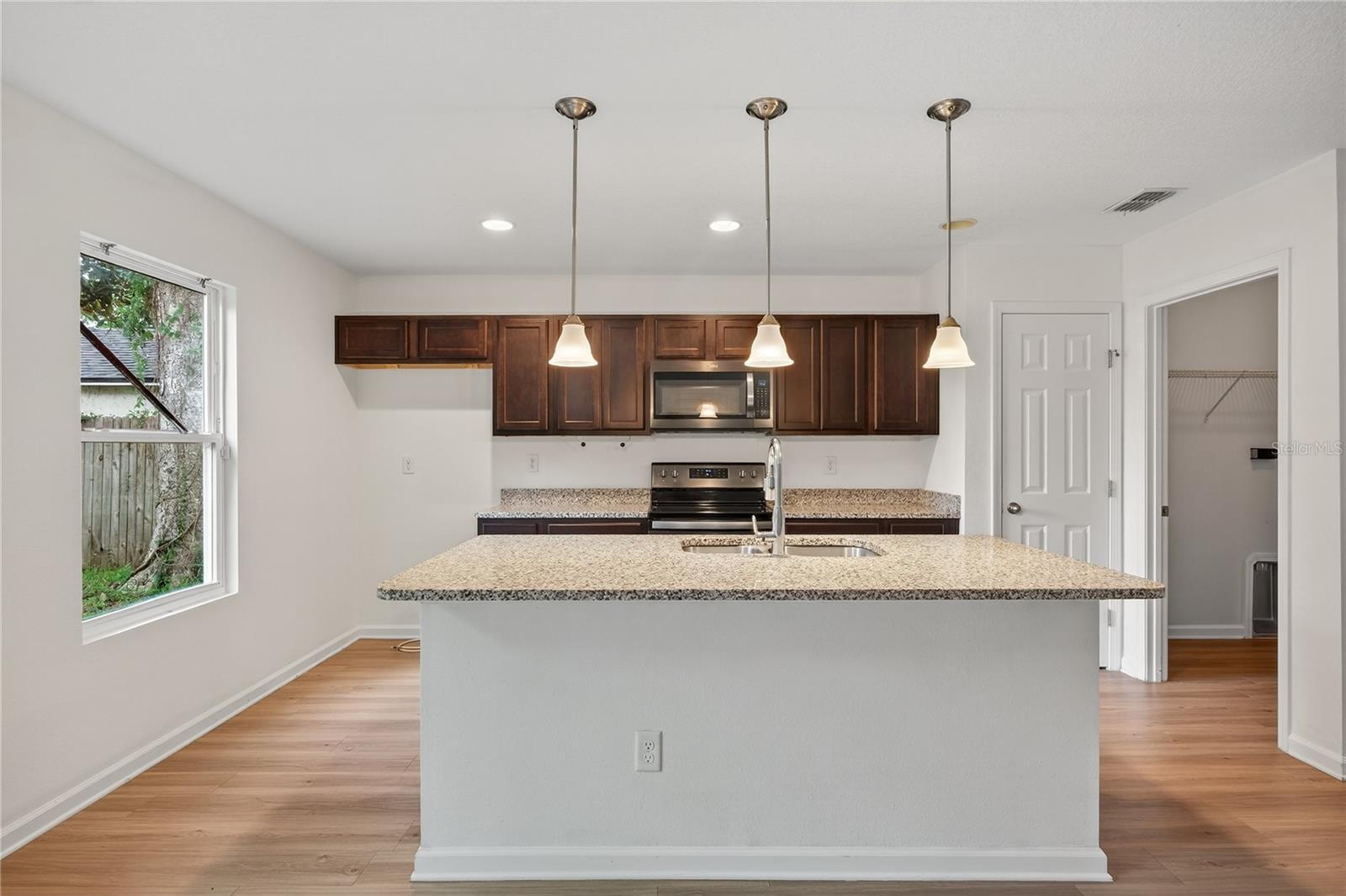 5315 COLONIAL AVE, JACKSONVILLE, FL, 32210