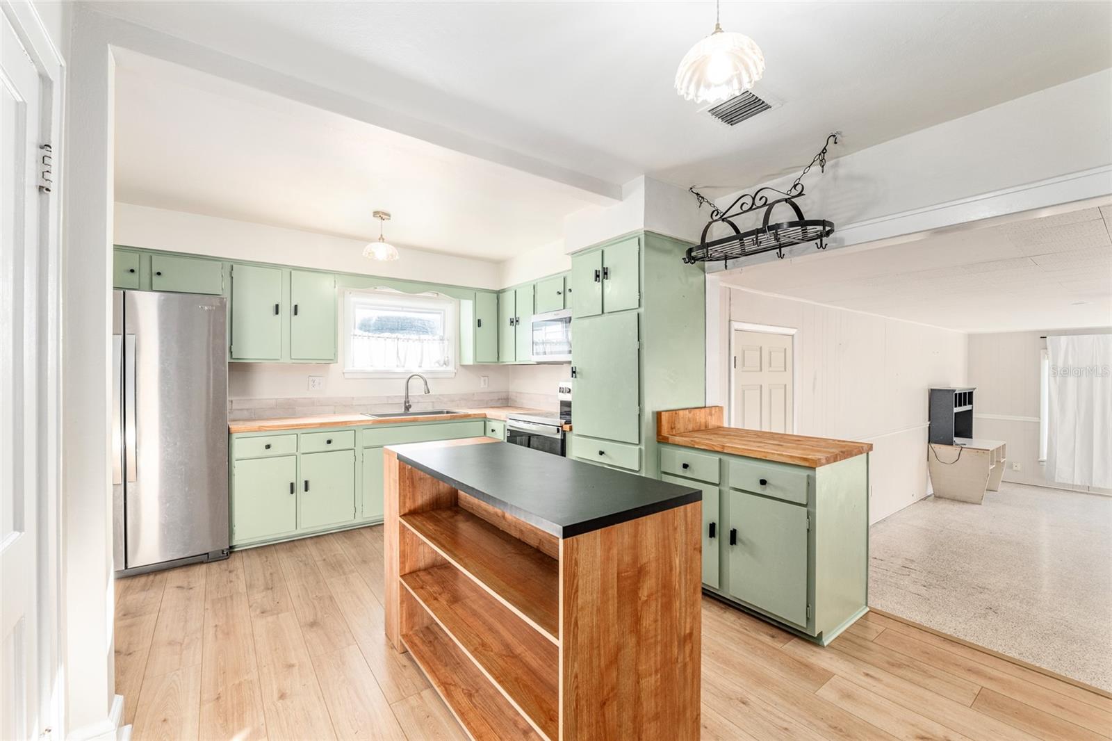 123 SE 1ST ST, WILLISTON, FL, 32696