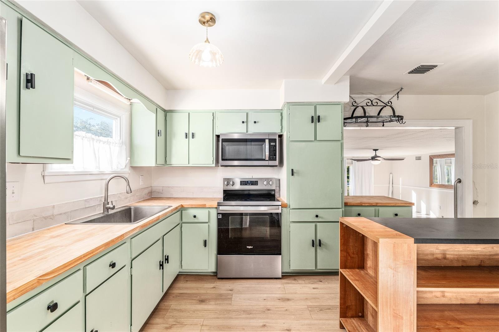 123 SE 1ST ST, WILLISTON, FL, 32696