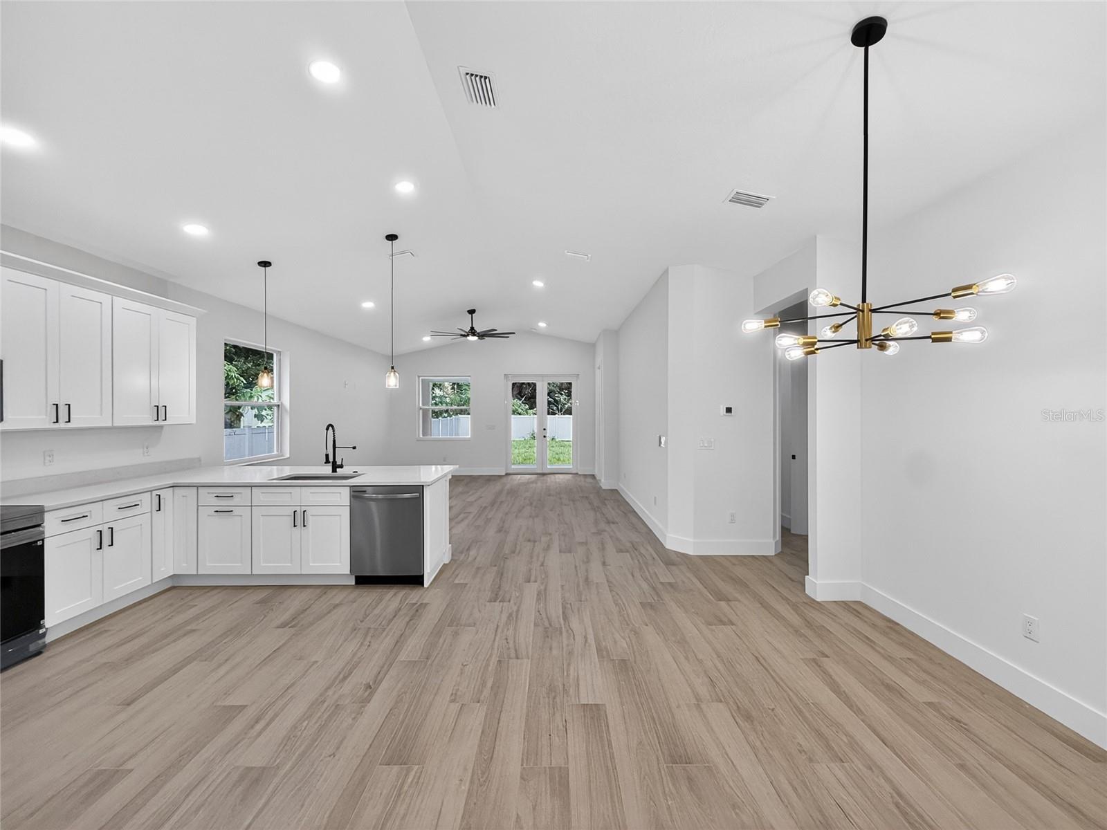 8409 N ROME AVE, TAMPA, FL, 33604