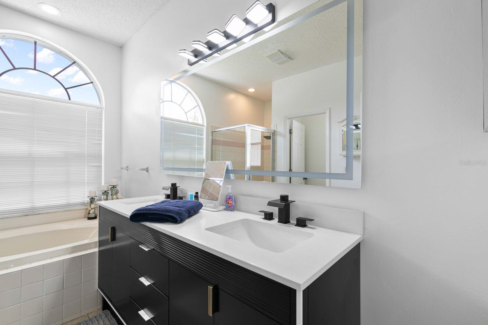 11426 ZENITH CIR, TAMPA, FL, 33635