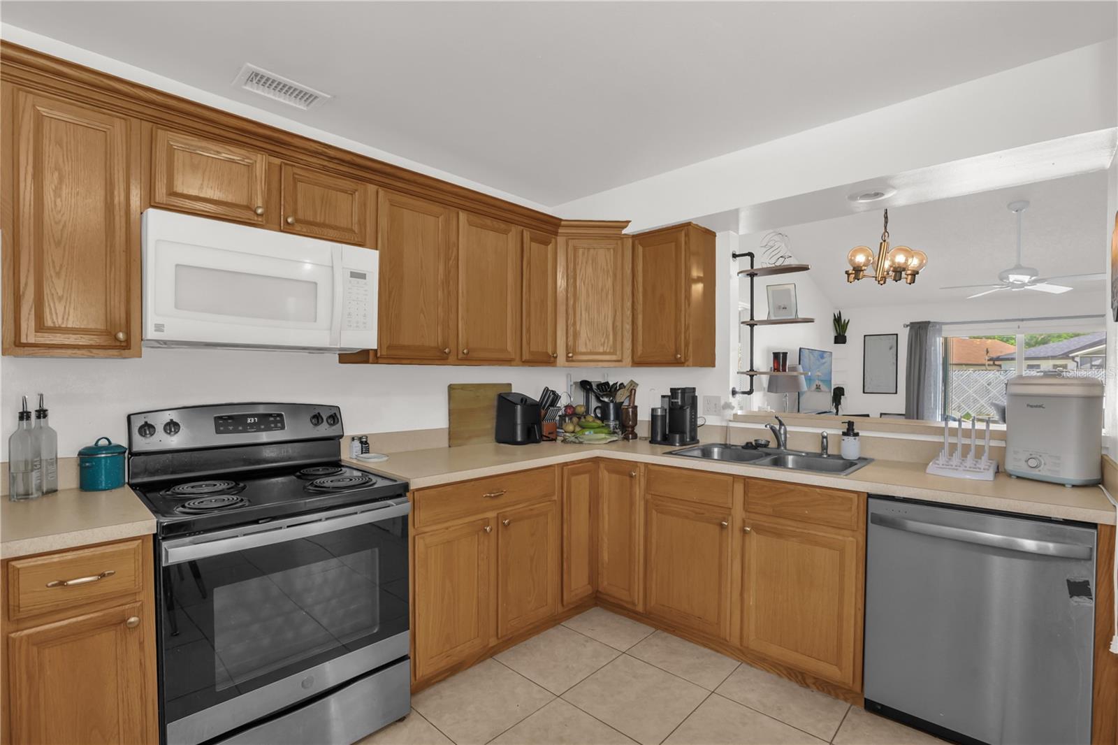 115 CORALWOOD CIR, KISSIMMEE, FL, 34743