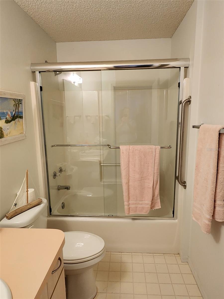 705 VILLITA LN, LADY LAKE, FL, 32159