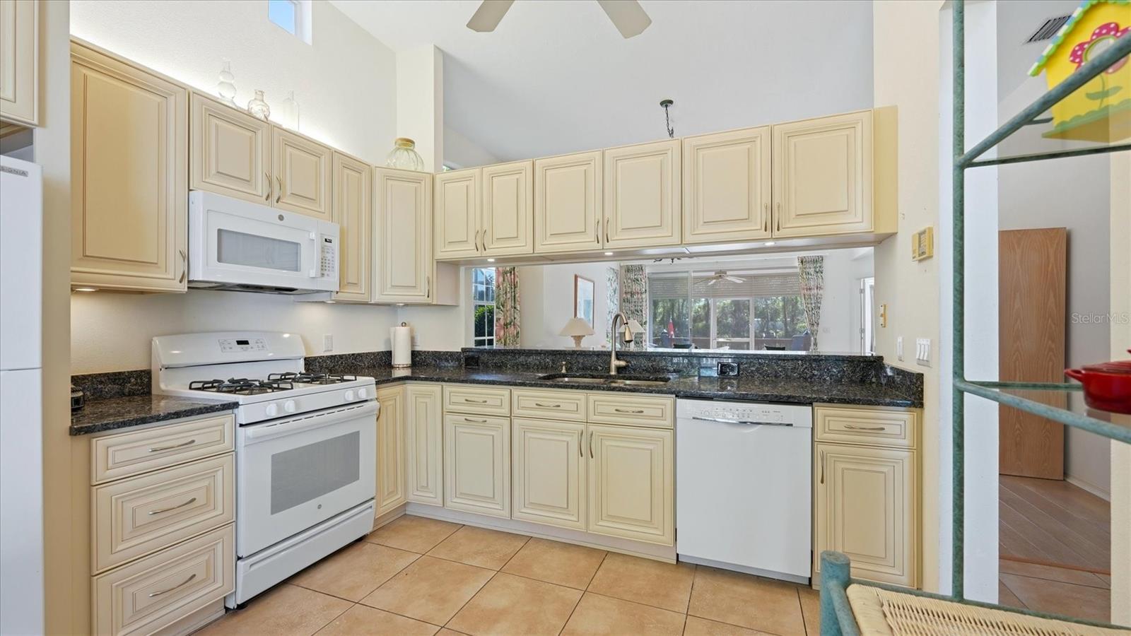 7706 WHITEBRIDGE GLN, BRADENTON, FL, 34201