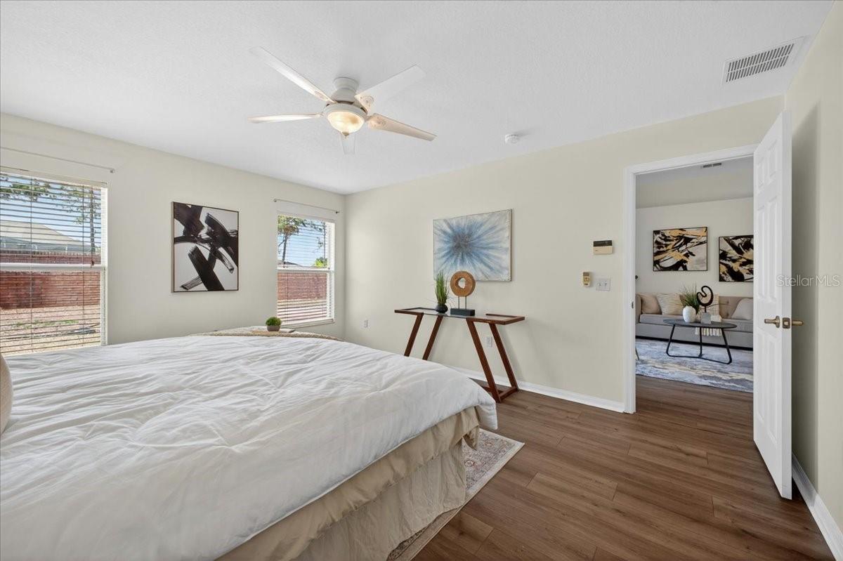 1033 KNIGHTSBRIDGE CIR, DAVENPORT, FL, 33896