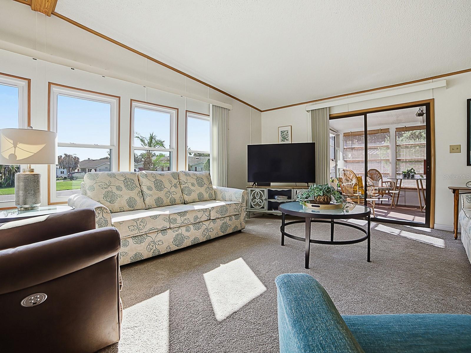 24814 PINE HL, LEESBURG, FL, 34748
