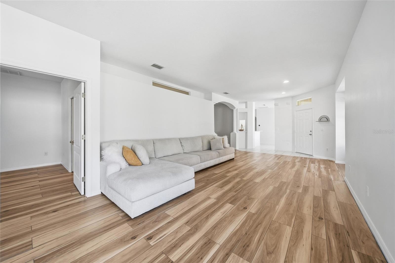 3343 CHAPEL CREEK CIR, WESLEY CHAPEL, FL, 33544