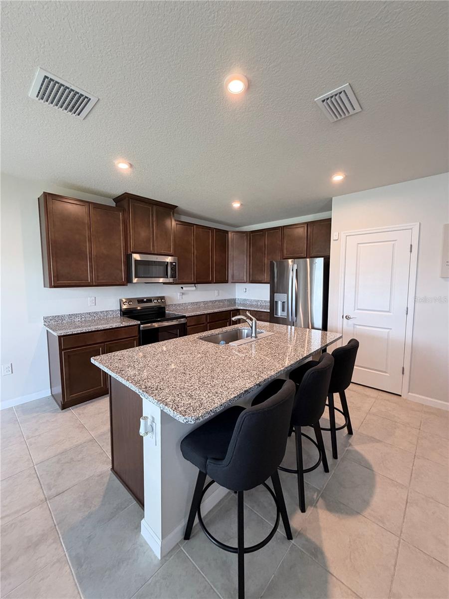 35550 SPARROW NEST WAY, ZEPHYRHILLS, FL, 33541