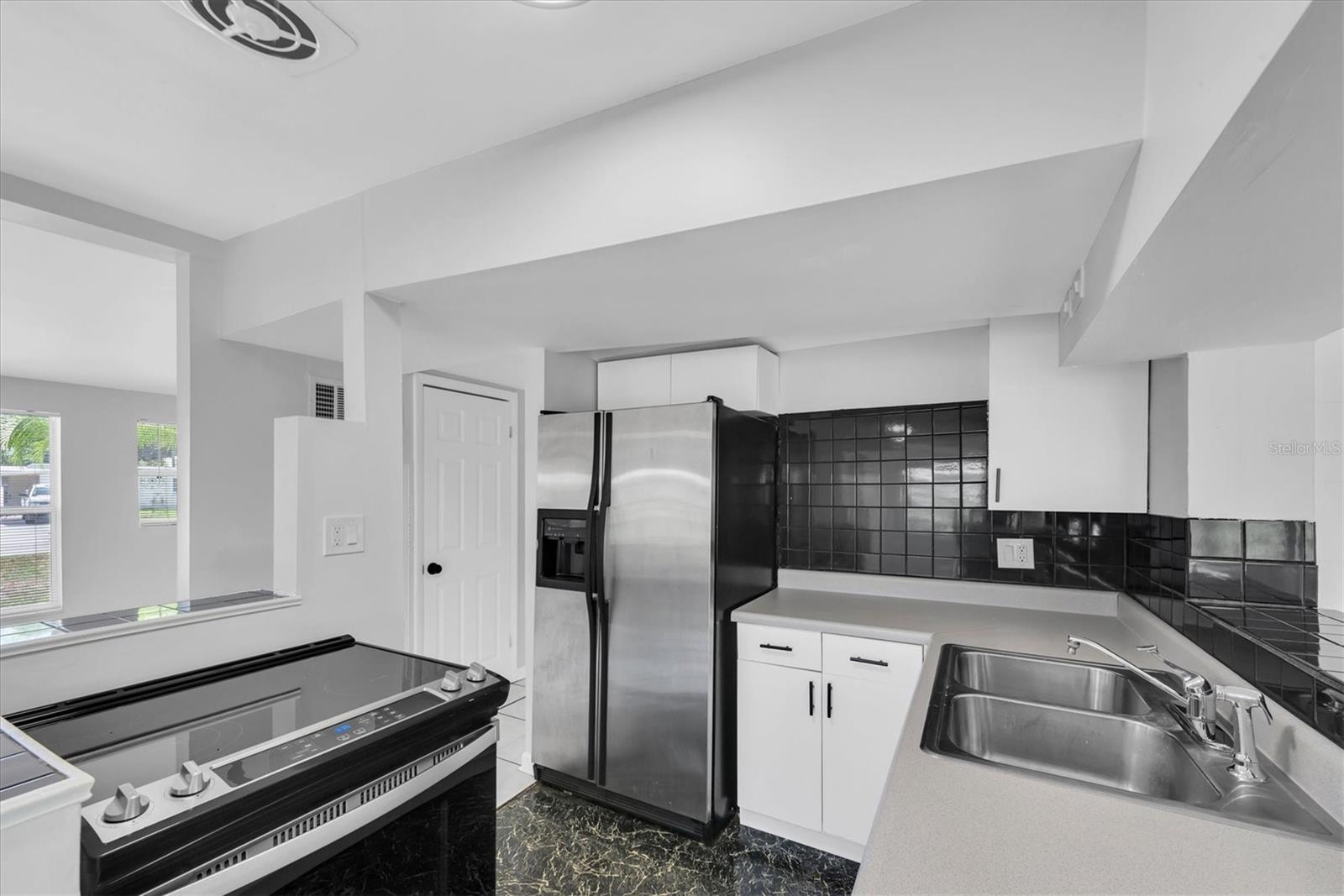 110 14TH AVE SW, LARGO, FL, 33770
