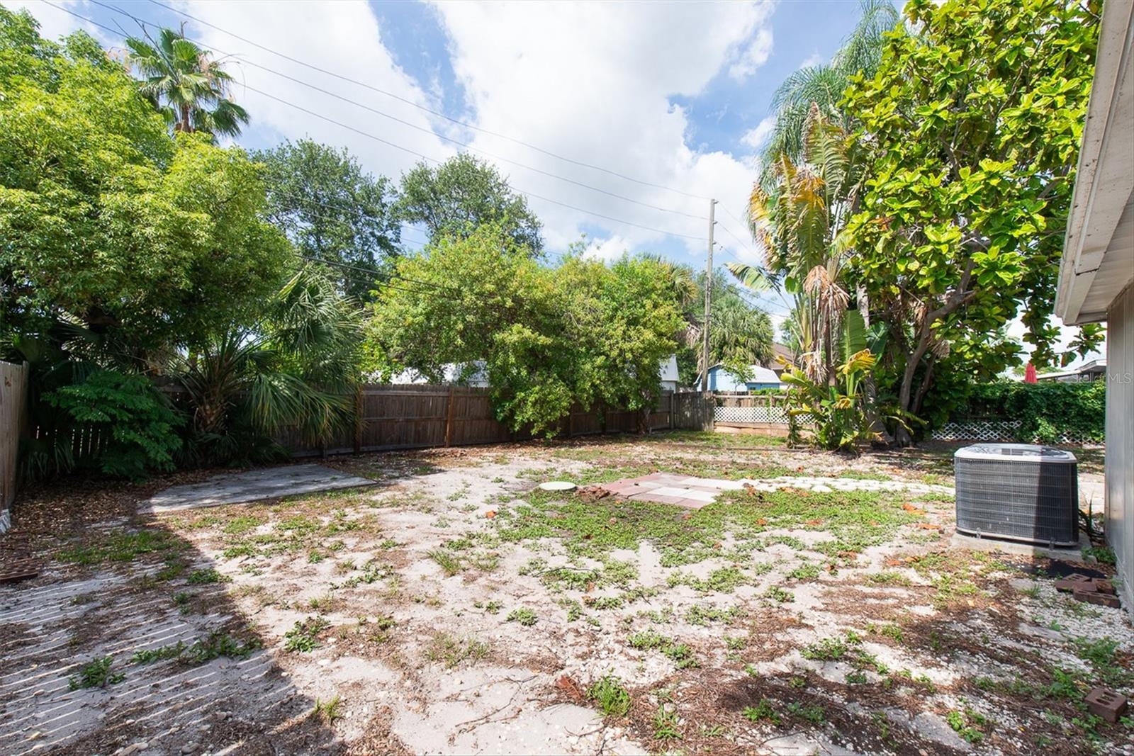 110 14TH AVE SW, LARGO, FL, 33770