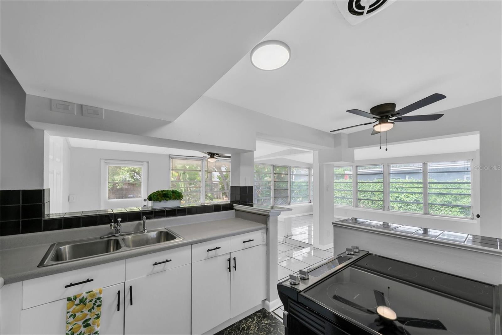 110 14TH AVE SW, LARGO, FL, 33770