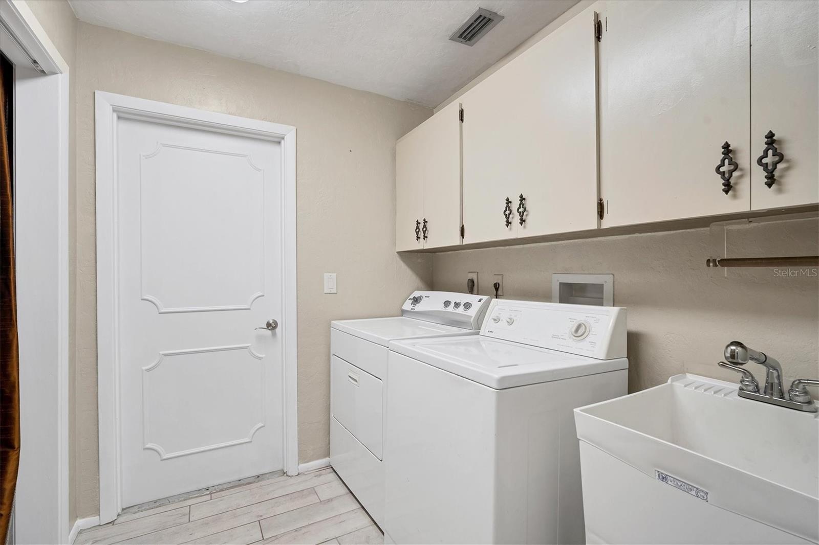 2926 CAPTIVA DR, SARASOTA, FL, 34231