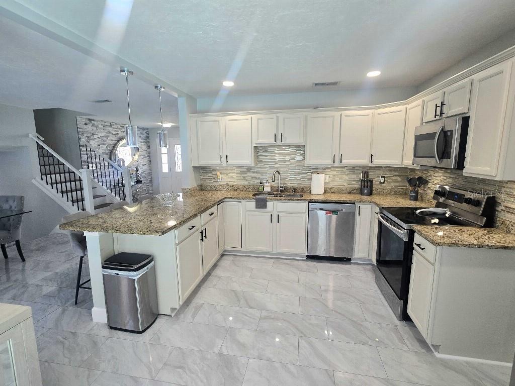 7002 DANEWOOD CT, TAMPA, FL, 33615