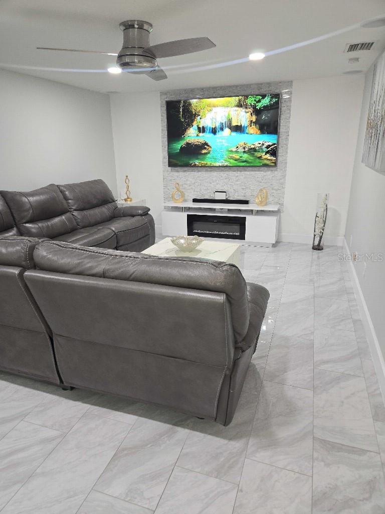 7002 DANEWOOD CT, TAMPA, FL, 33615