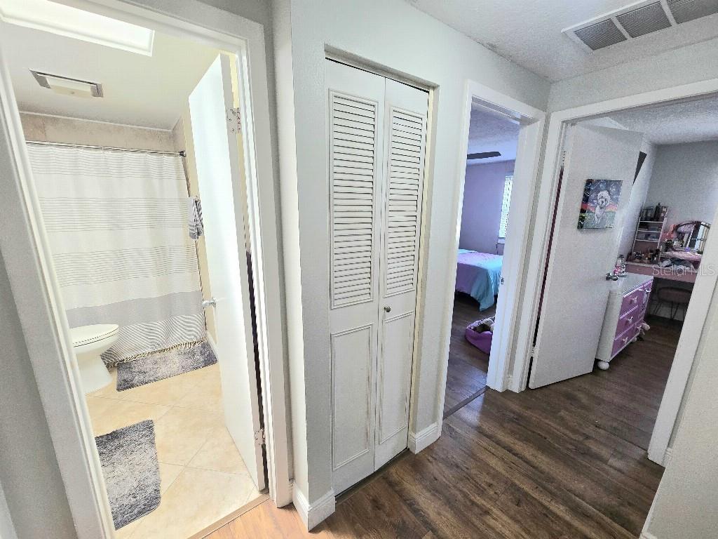 7002 DANEWOOD CT, TAMPA, FL, 33615