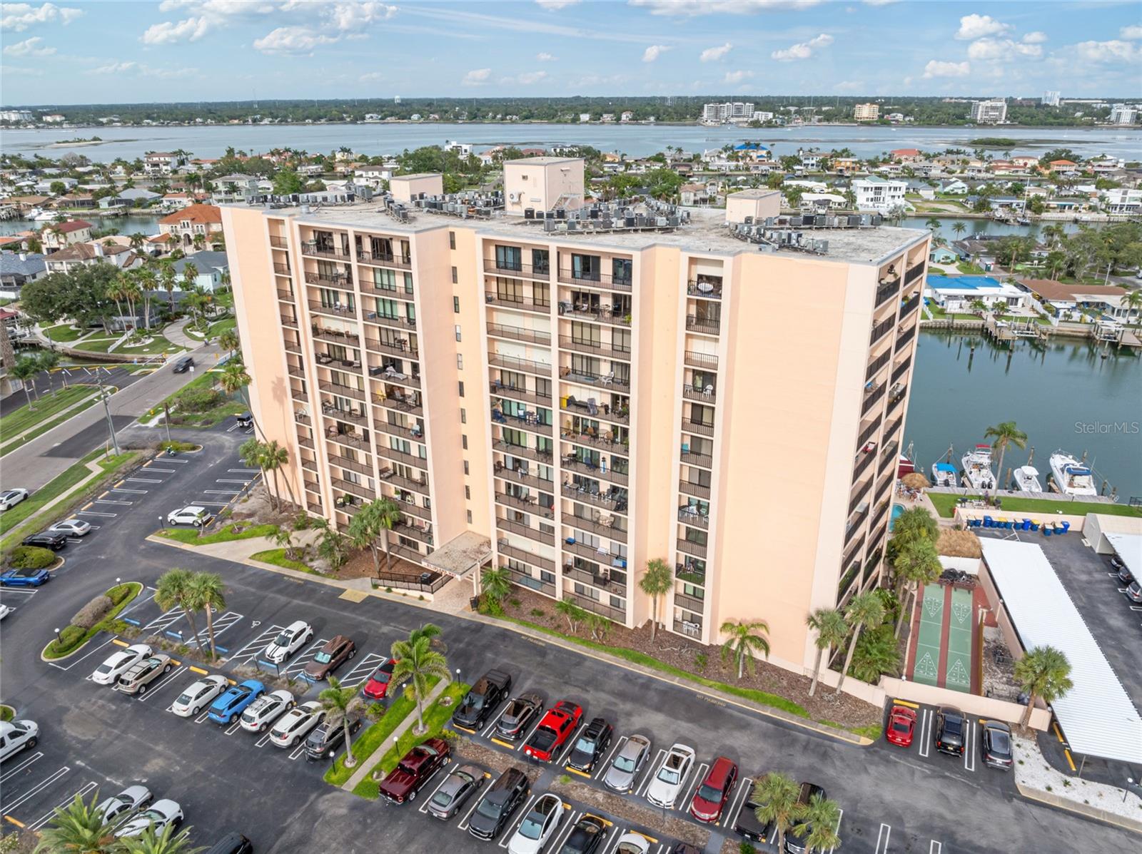 51 ISLAND WAY #411, CLEARWATER BEACH, FL, 33767