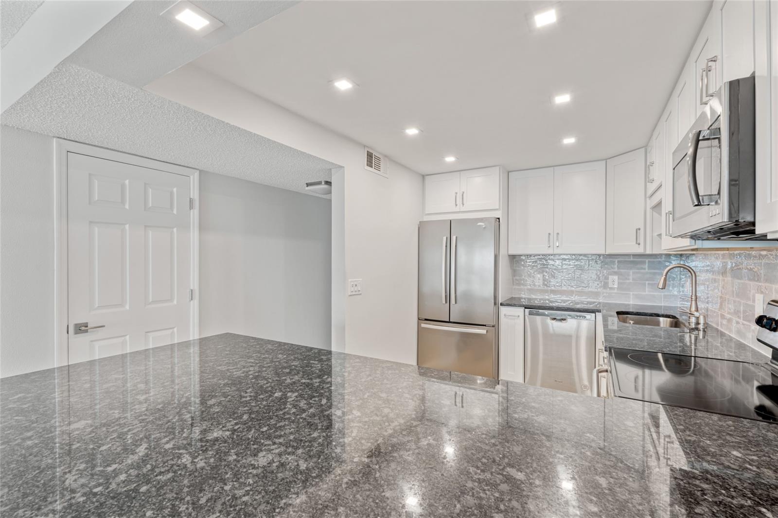 51 ISLAND WAY #411, CLEARWATER BEACH, FL, 33767