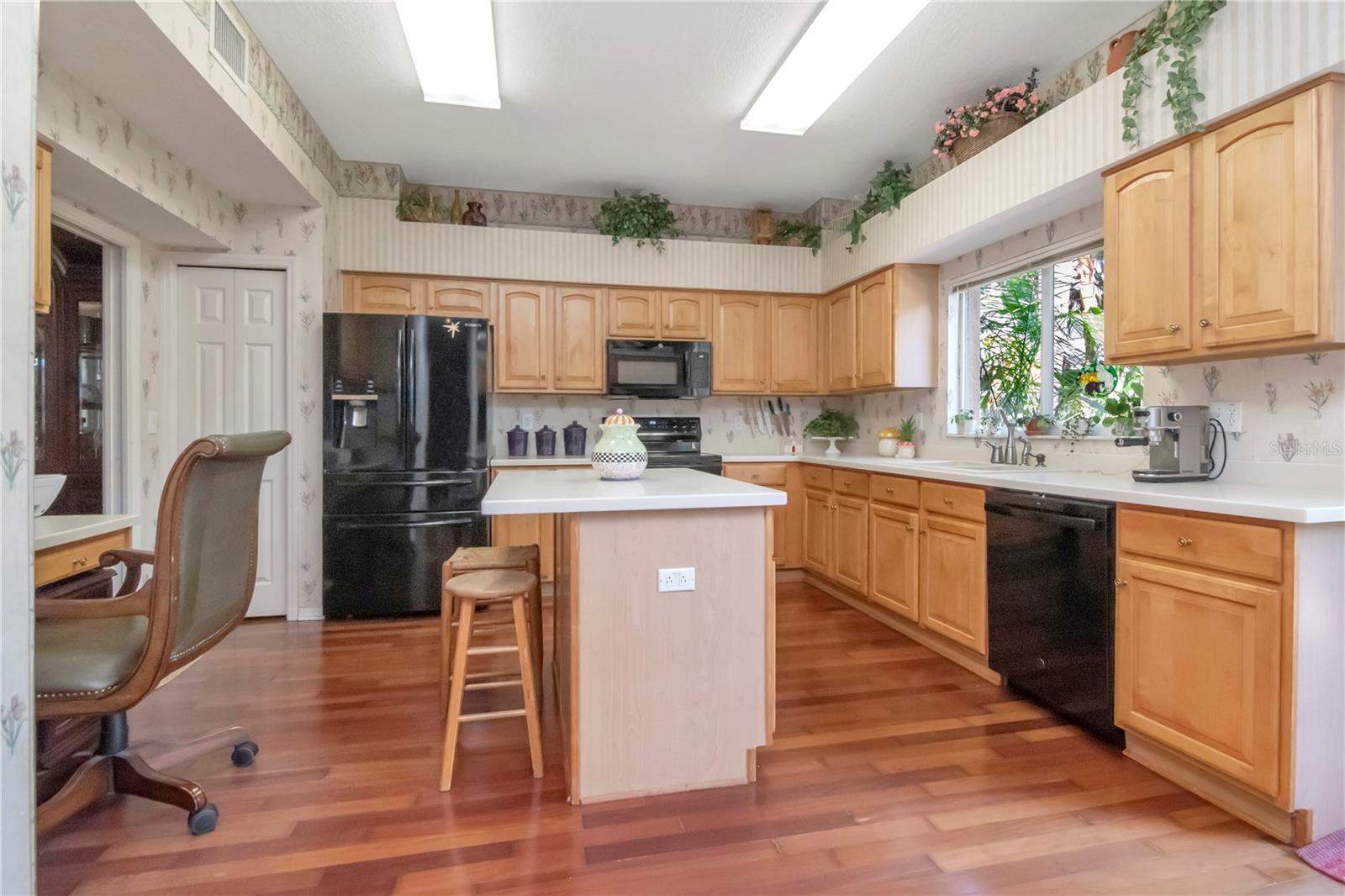 27221 SEA BREEZE WAY, WESLEY CHAPEL, FL, 33544
