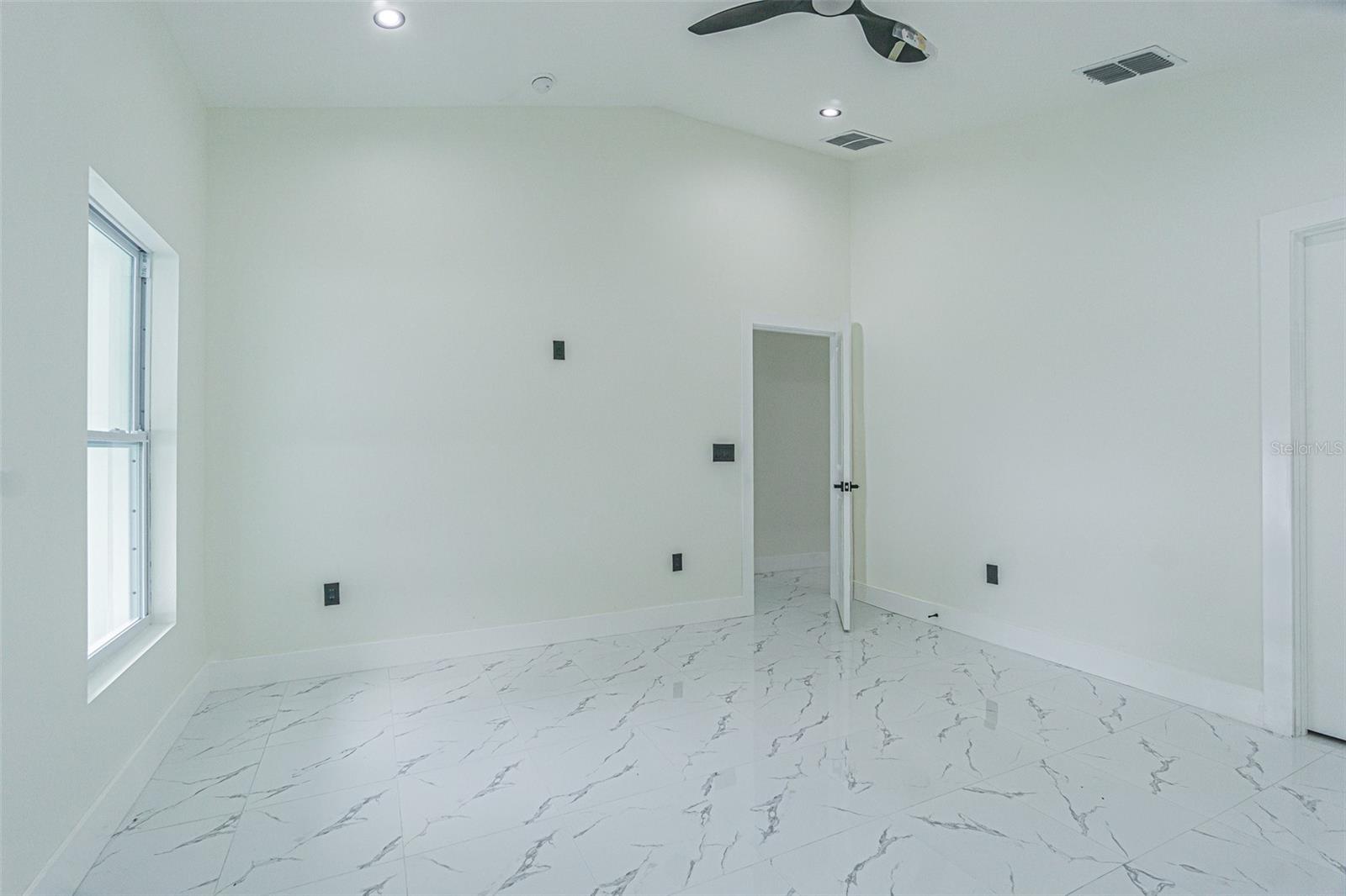 1007 E ESKIMO AVE, TAMPA, FL, 33604