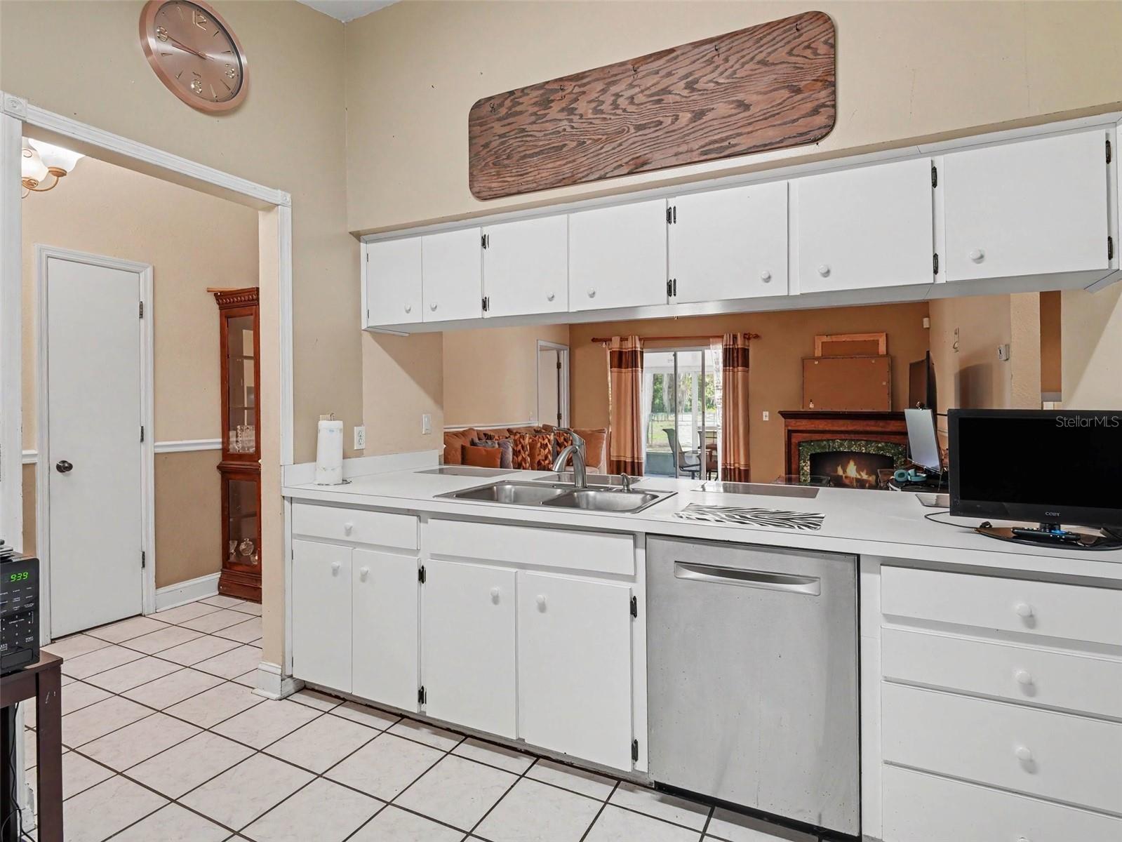 5753 SOUTHWIND DR, MULBERRY, FL, 33860