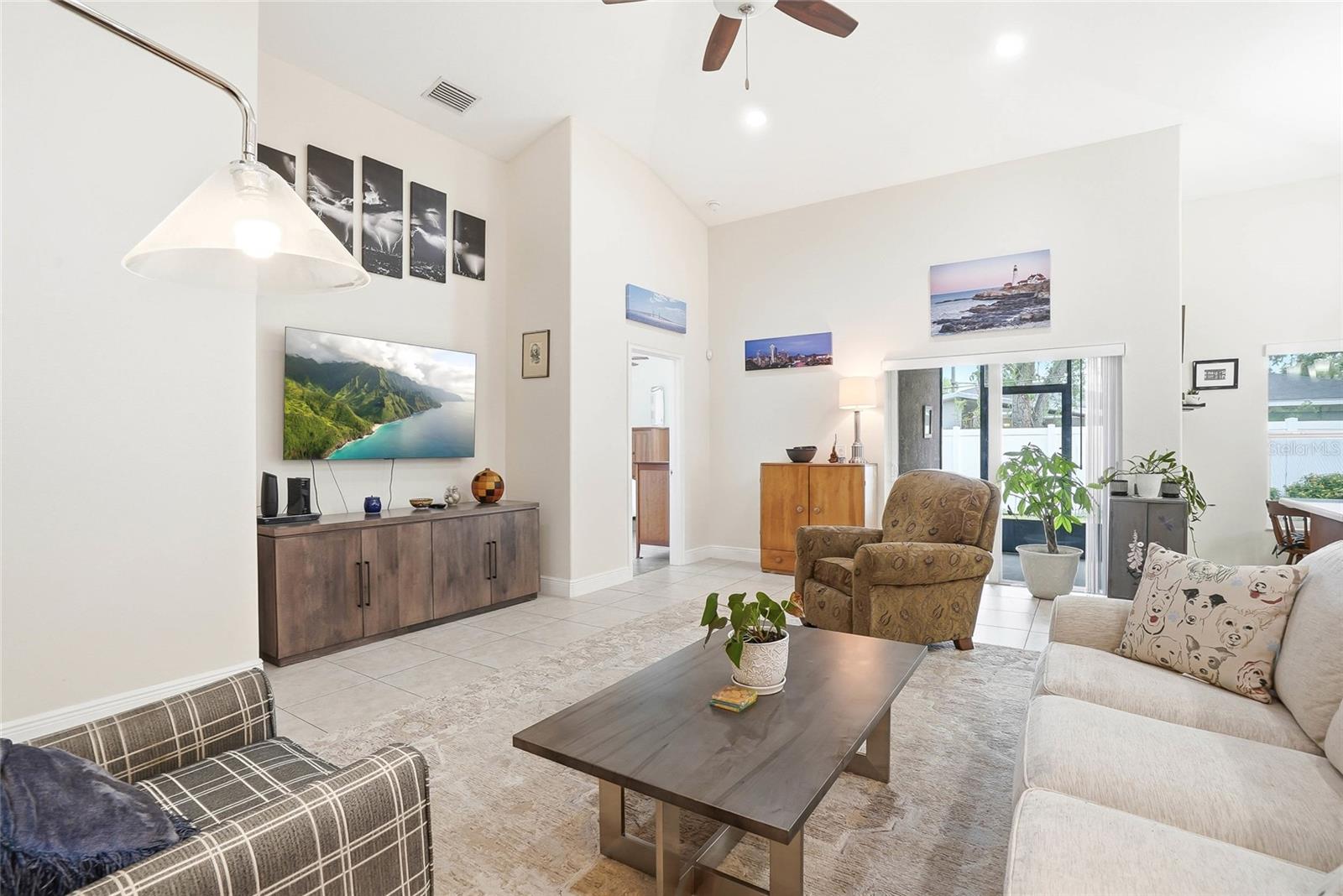 2906 W DOUGLAS ST, TAMPA, FL, 33607