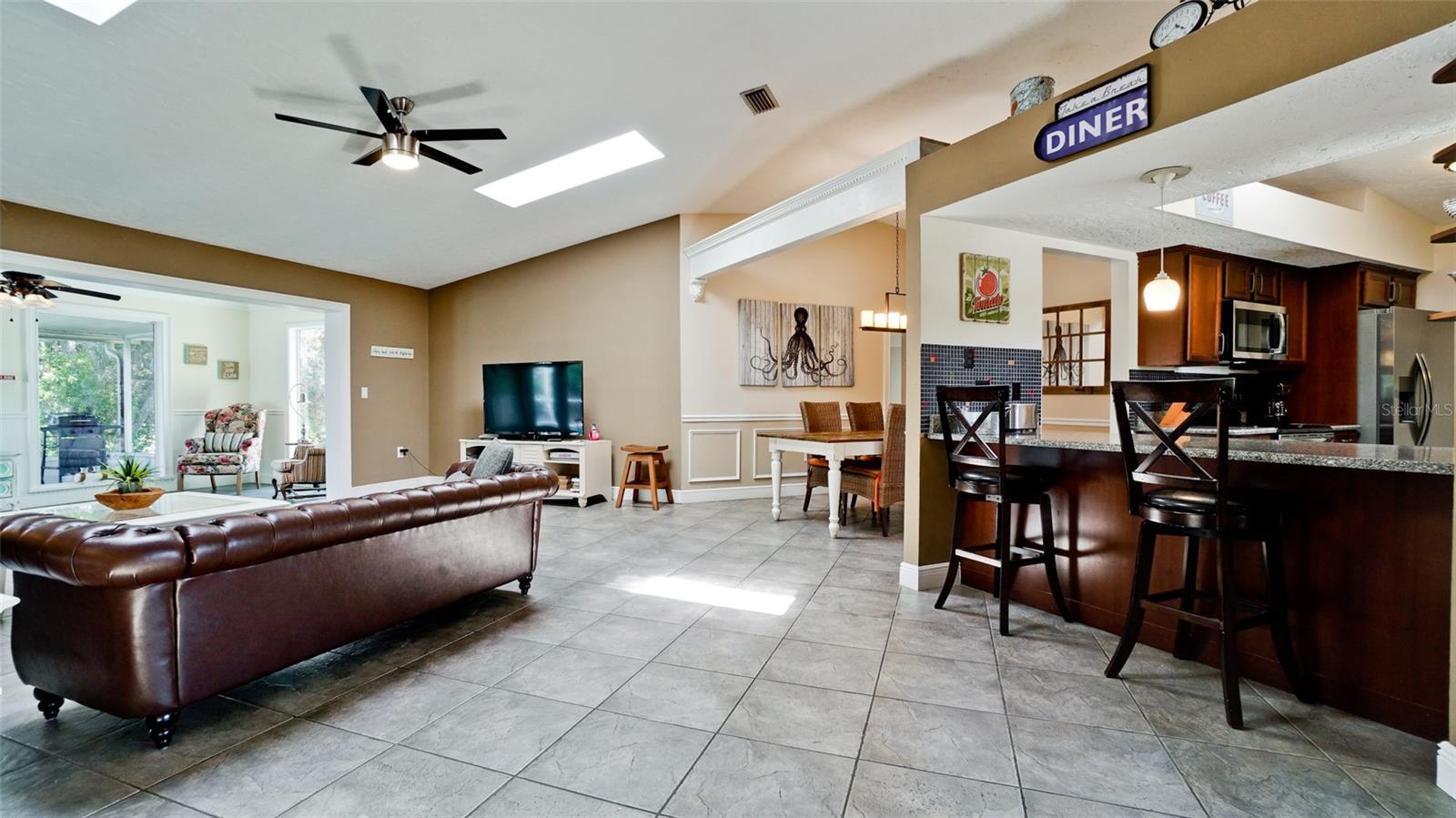8403 13TH AVE NW, BRADENTON, FL, 34209