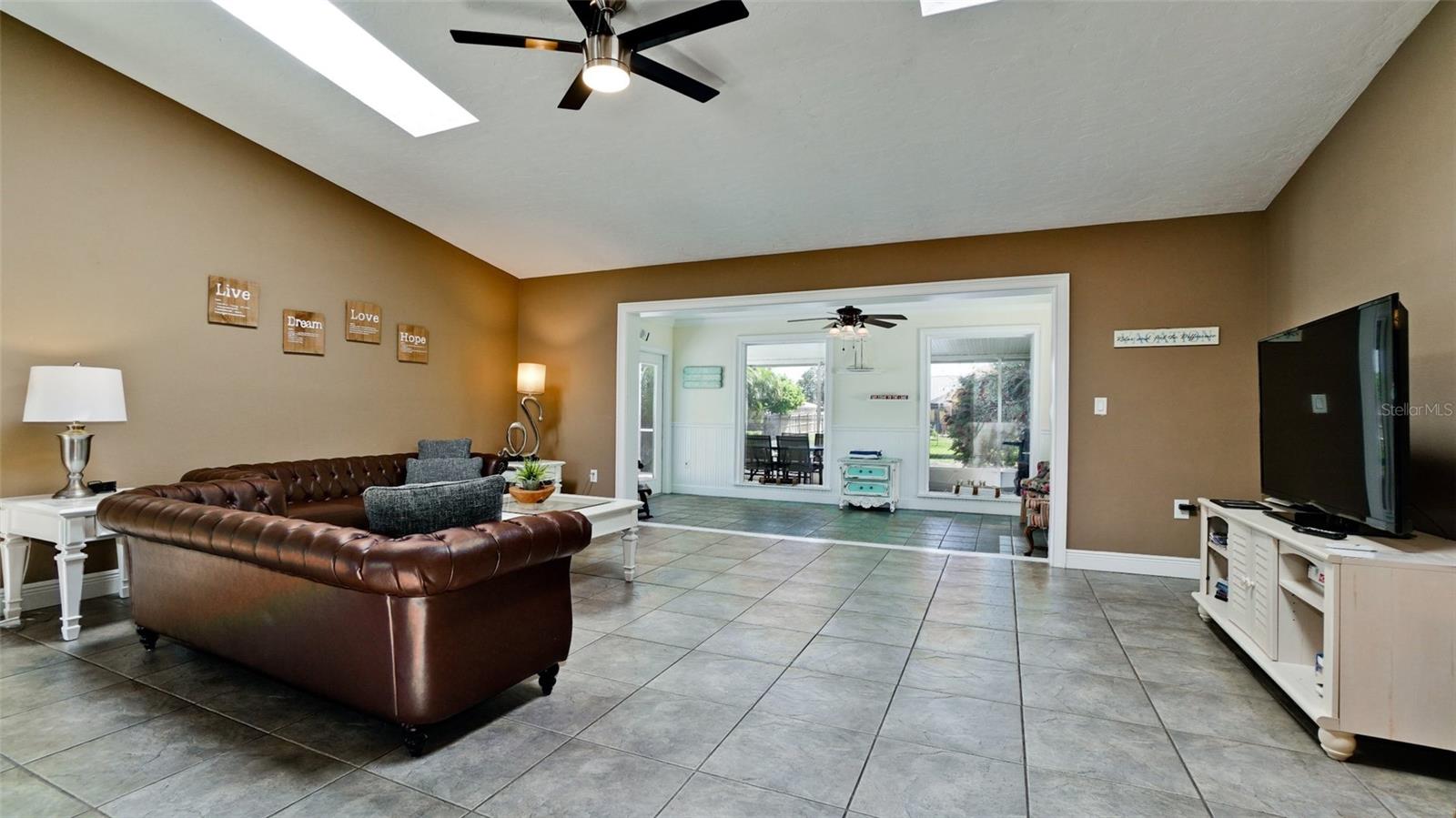 8403 13TH AVE NW, BRADENTON, FL, 34209