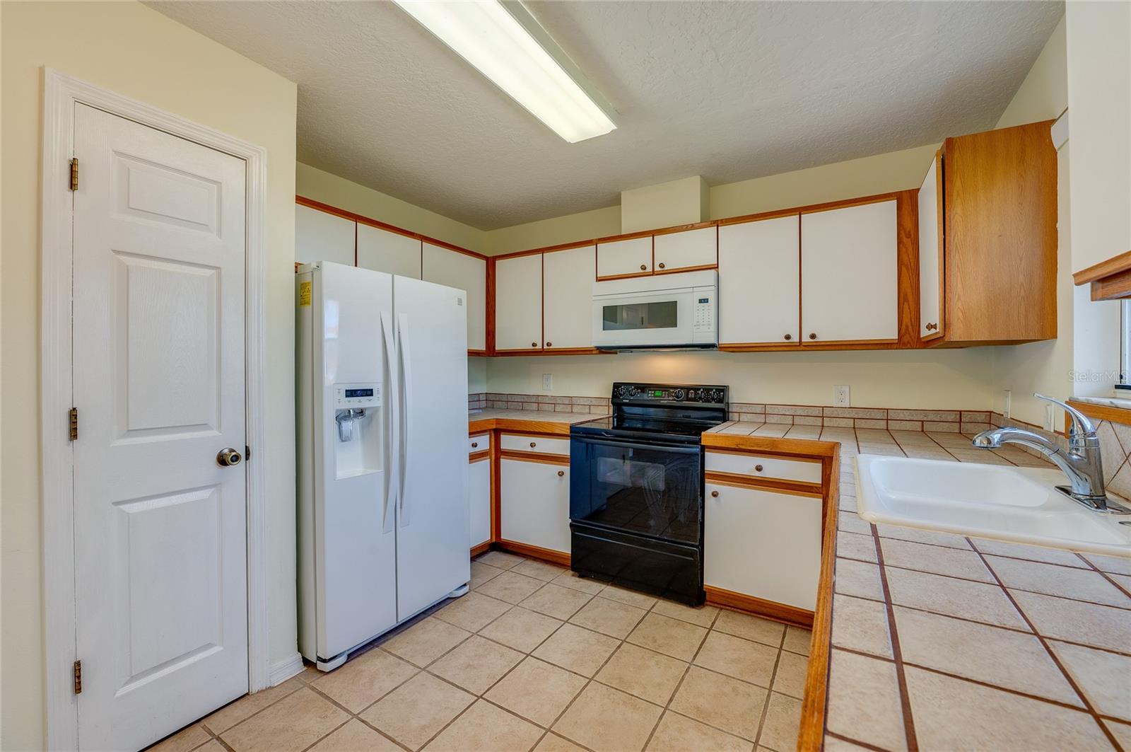 203 LIVE OAK CT, LAKE MARY, FL, 32746