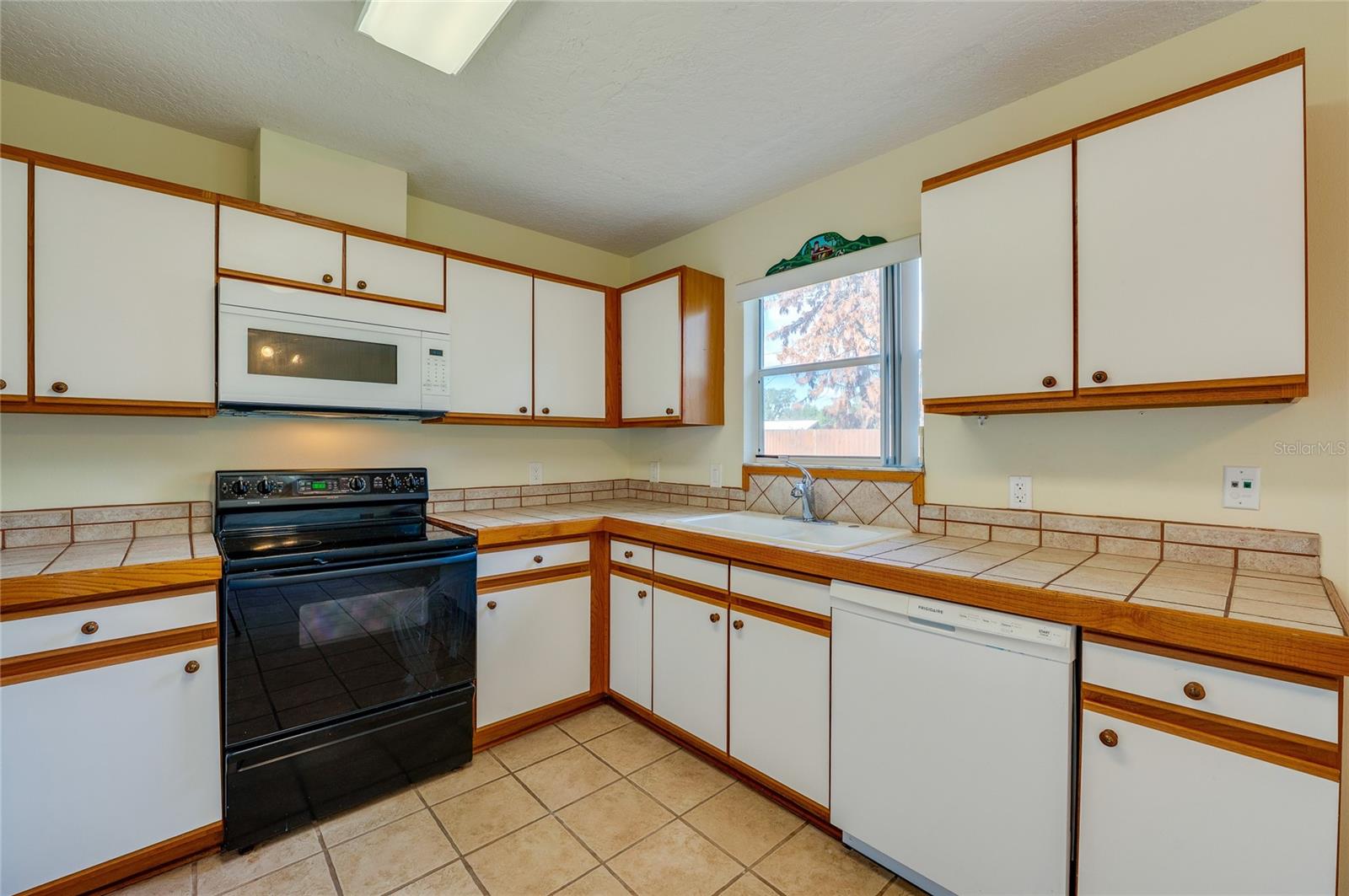 203 LIVE OAK CT, LAKE MARY, FL, 32746