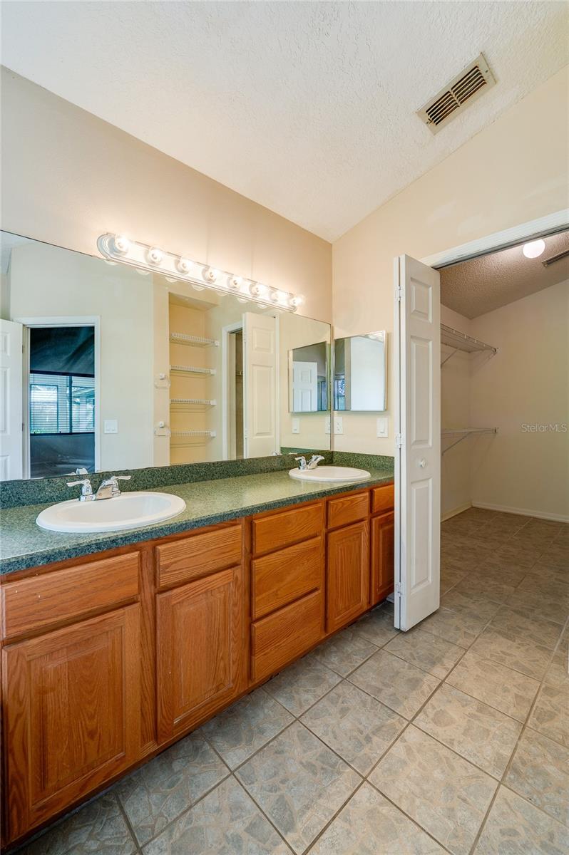 203 LIVE OAK CT, LAKE MARY, FL, 32746