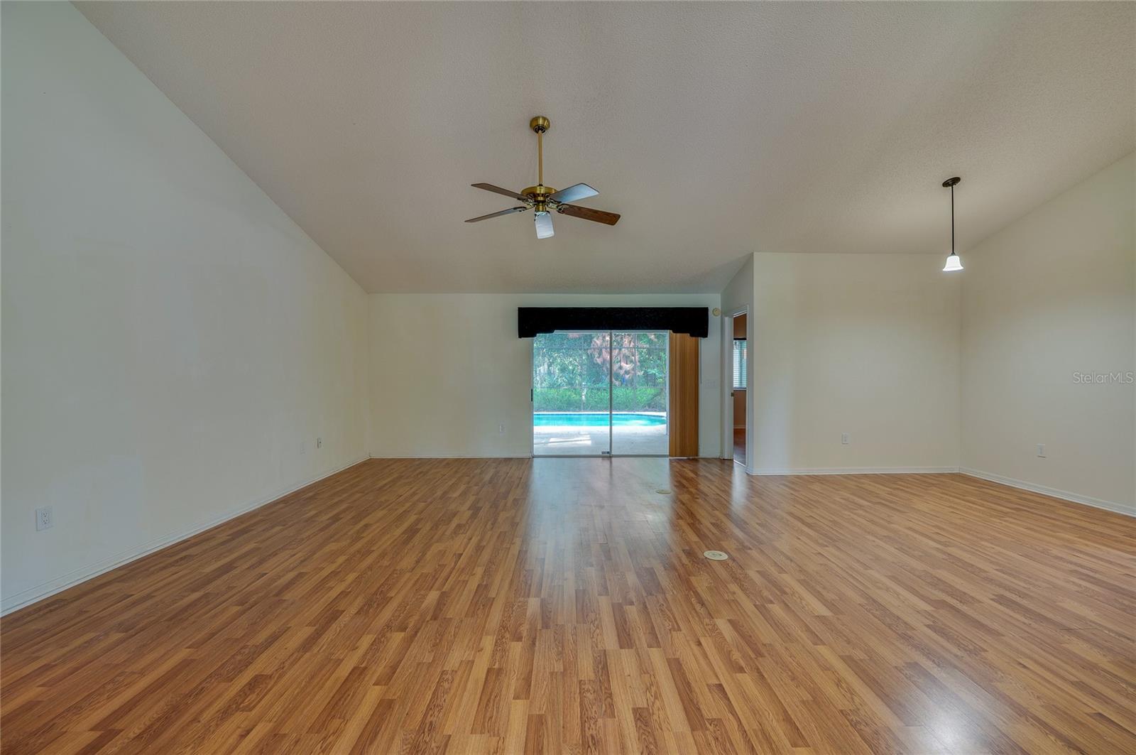 203 LIVE OAK CT, LAKE MARY, FL, 32746