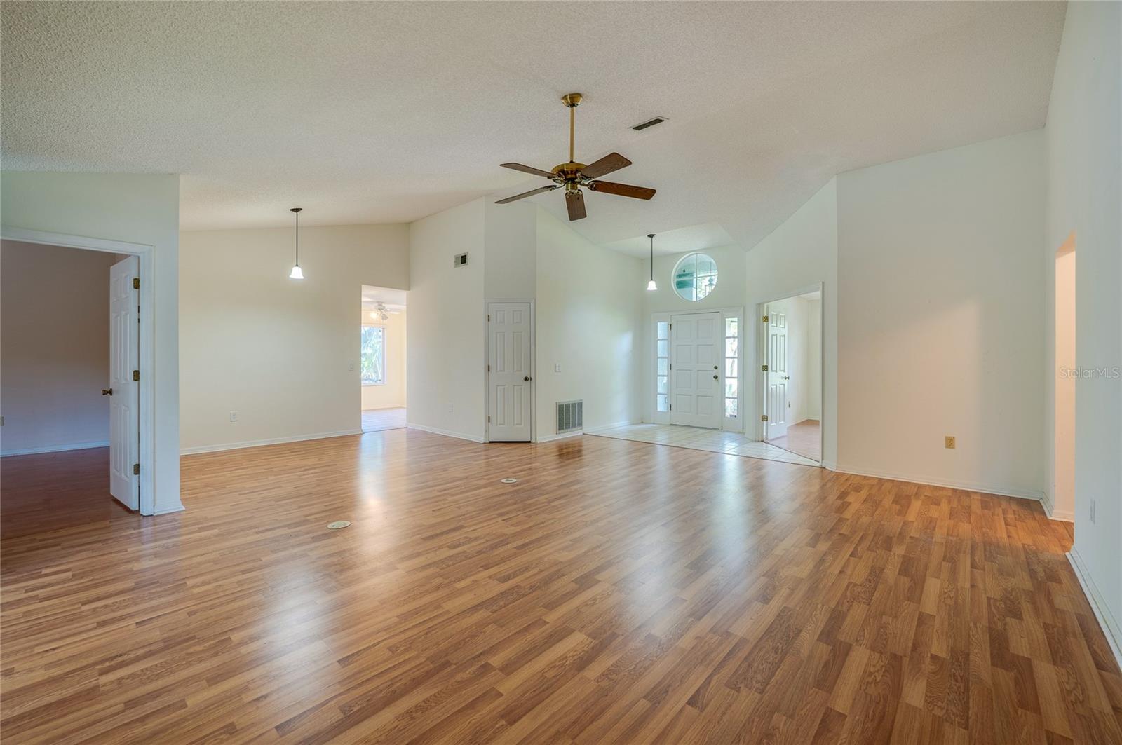 203 LIVE OAK CT, LAKE MARY, FL, 32746