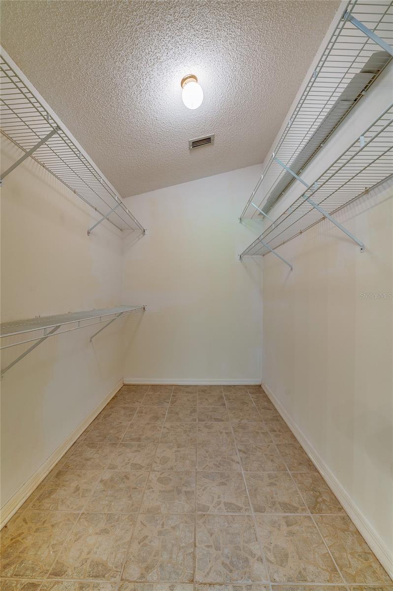 203 LIVE OAK CT, LAKE MARY, FL, 32746