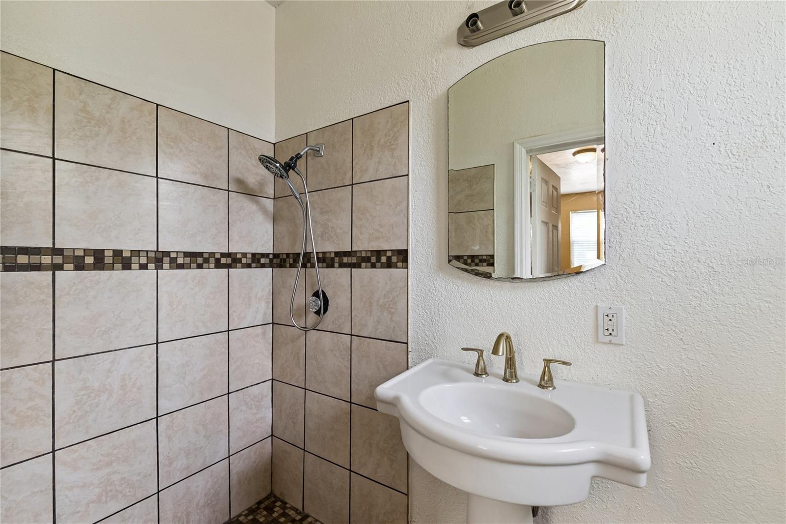 540 COLFAX DR, DAYTONA BEACH, FL, 32114