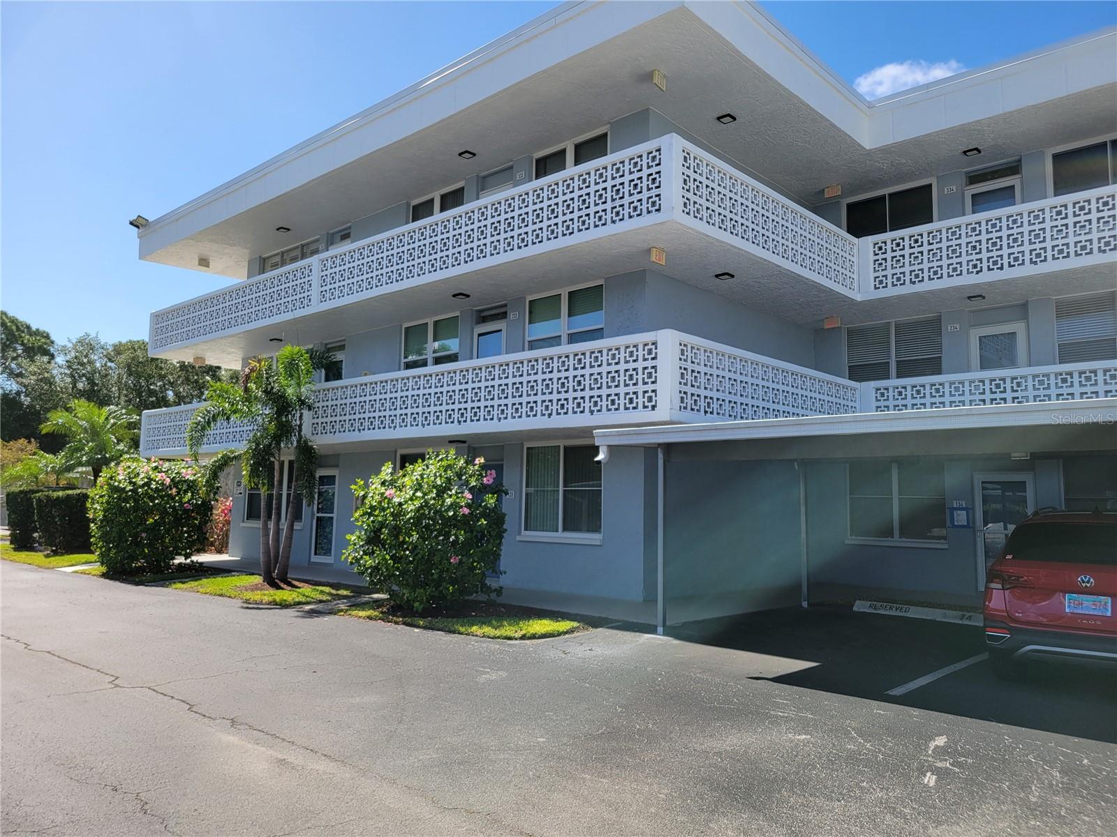4880 LOCUST ST. NE #136, ST PETERSBURG, FL, 33703