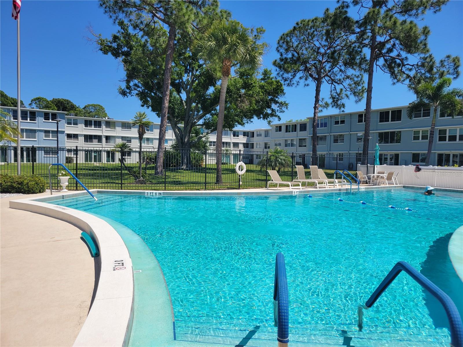 4880 LOCUST ST. NE #136, ST PETERSBURG, FL, 33703