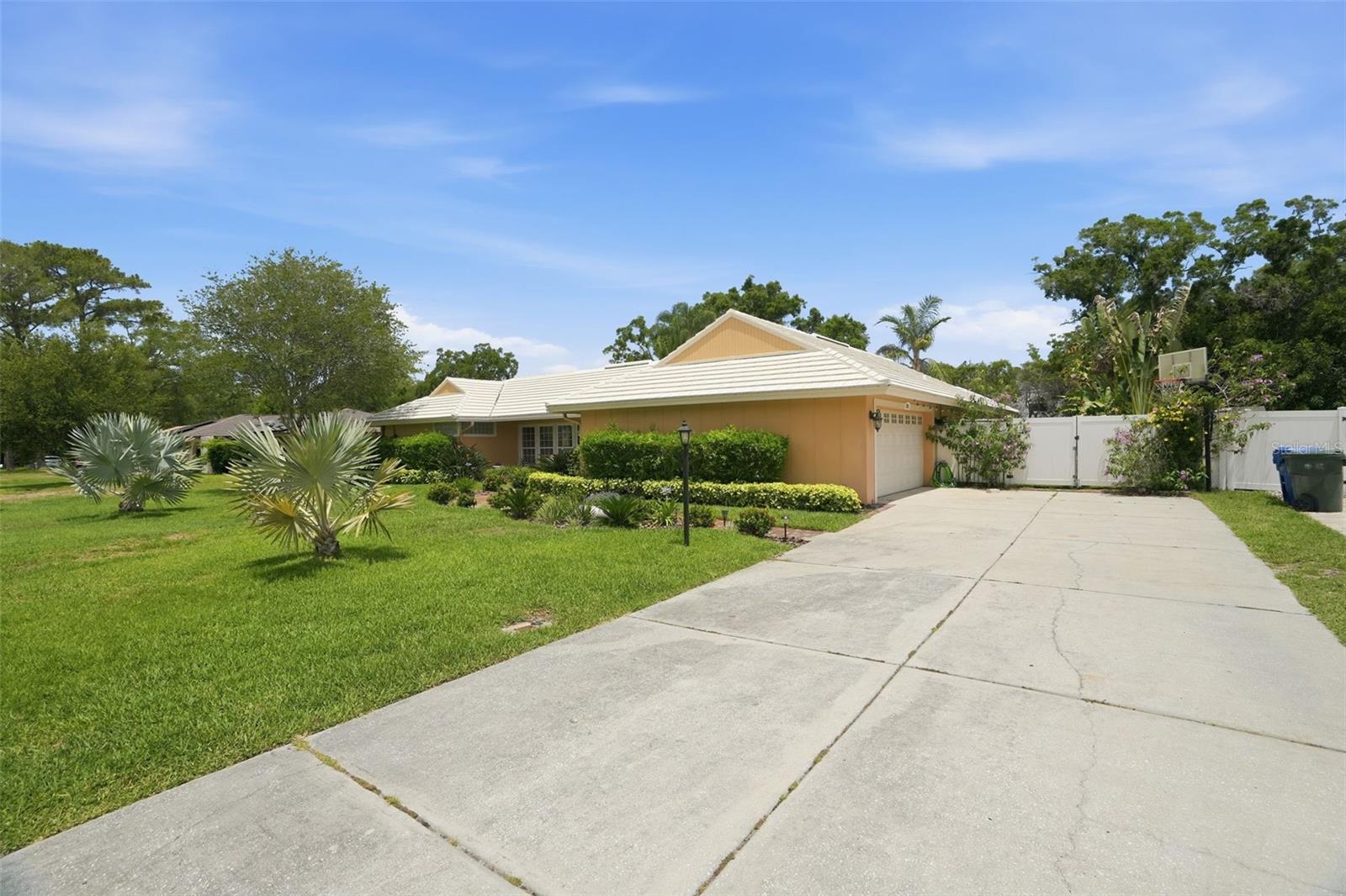 2150 WRENS WAY, CLEARWATER, FL, 33764