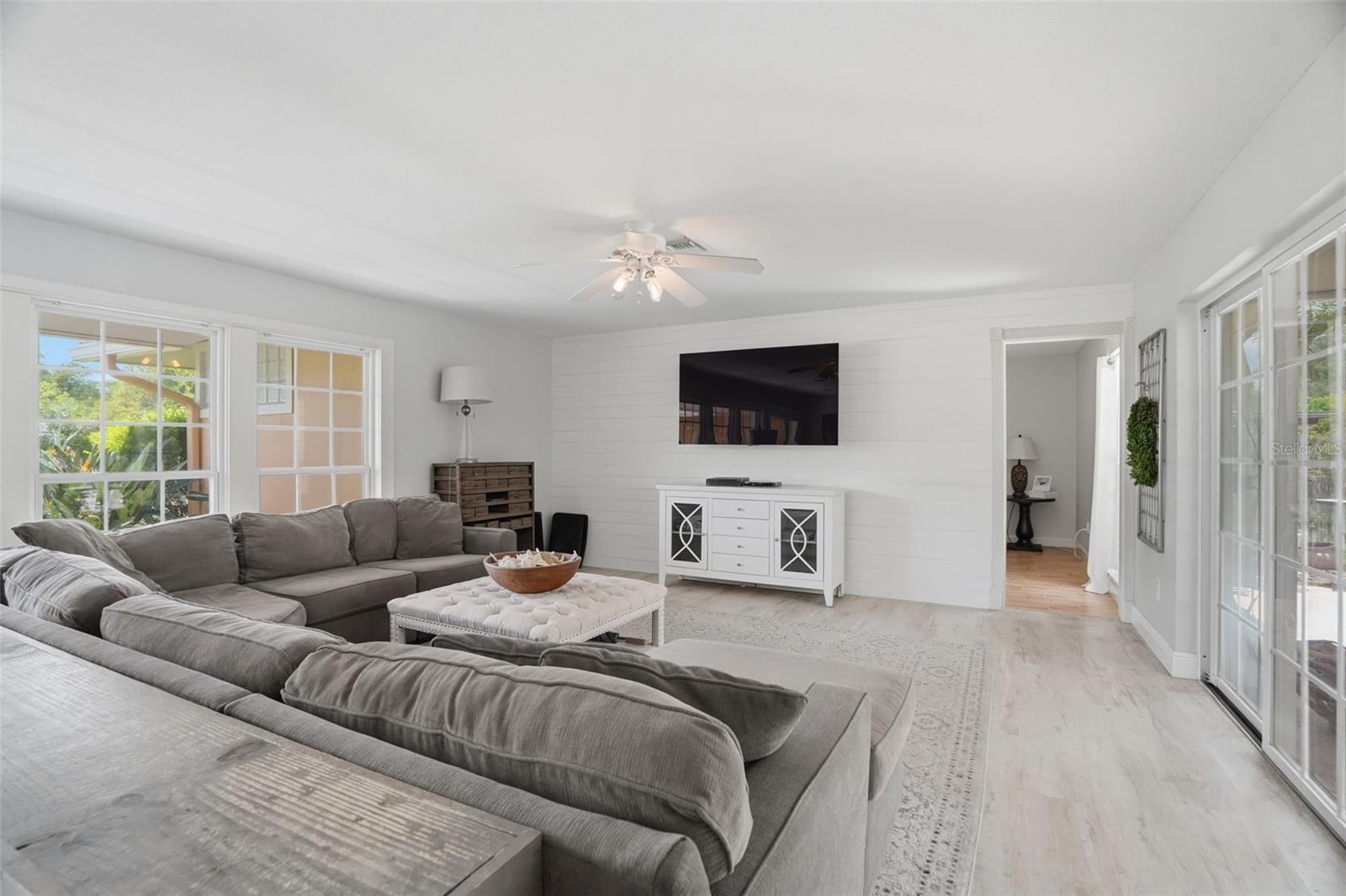 2150 WRENS WAY, CLEARWATER, FL, 33764