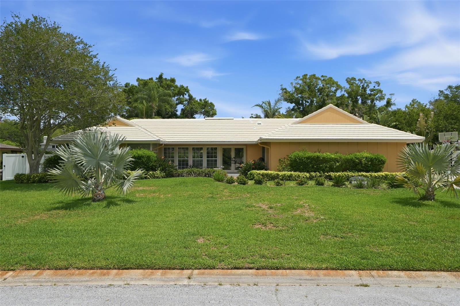 2150 WRENS WAY, CLEARWATER, FL, 33764