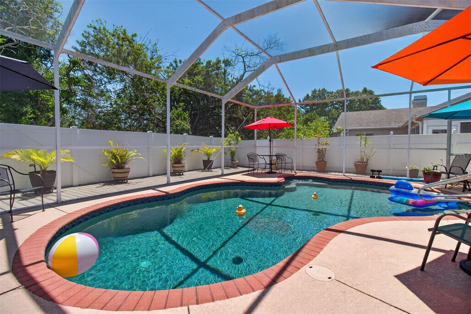 12611 PINEFOREST WAY E, LARGO, FL, 33773
