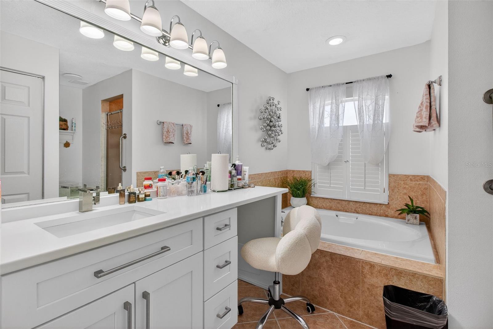 12611 PINEFOREST WAY E, LARGO, FL, 33773