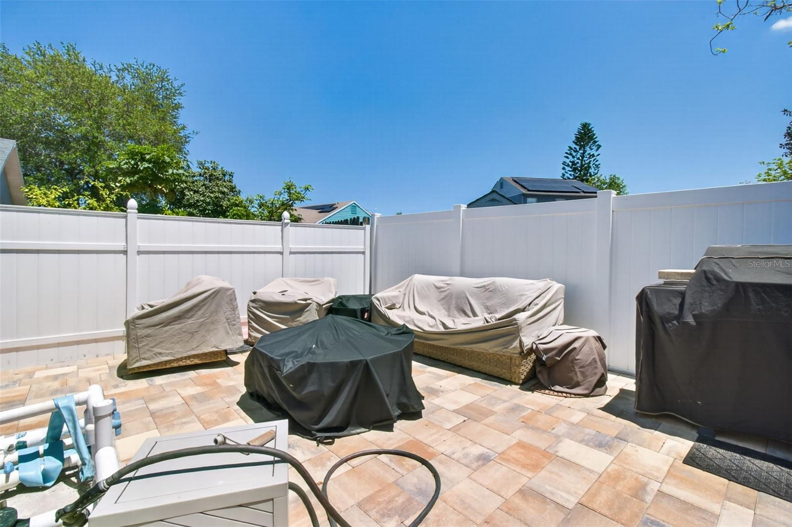 12611 PINEFOREST WAY E, LARGO, FL, 33773