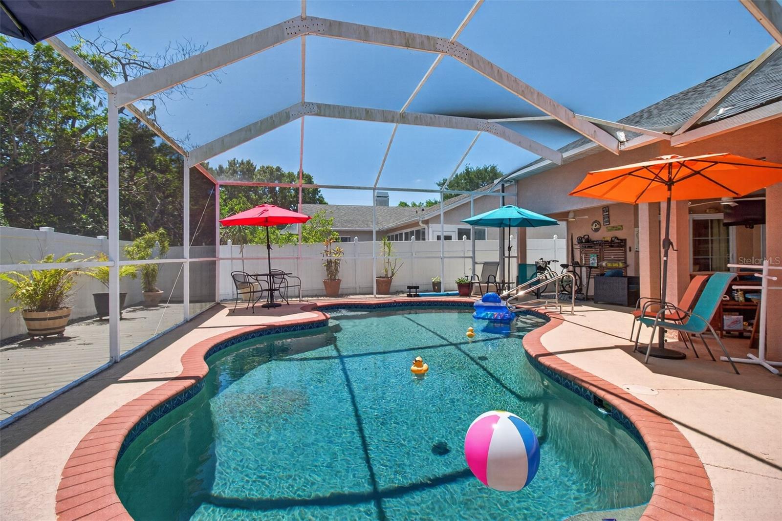 12611 PINEFOREST WAY E, LARGO, FL, 33773
