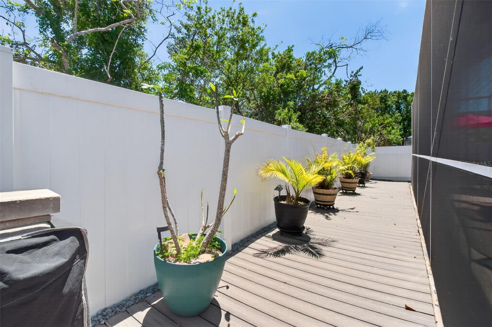 12611 PINEFOREST WAY E, LARGO, FL, 33773