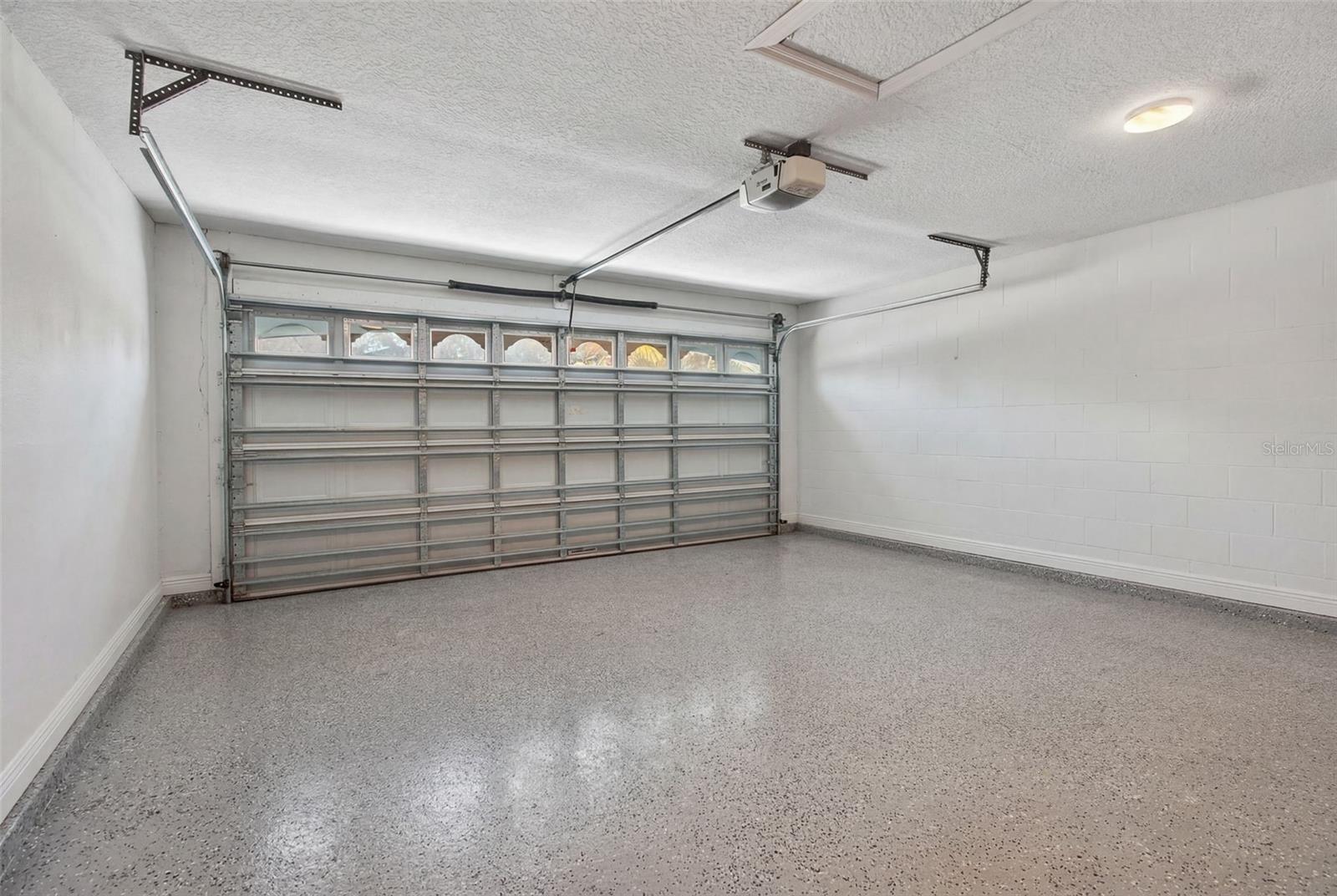 12611 PINEFOREST WAY E, LARGO, FL, 33773