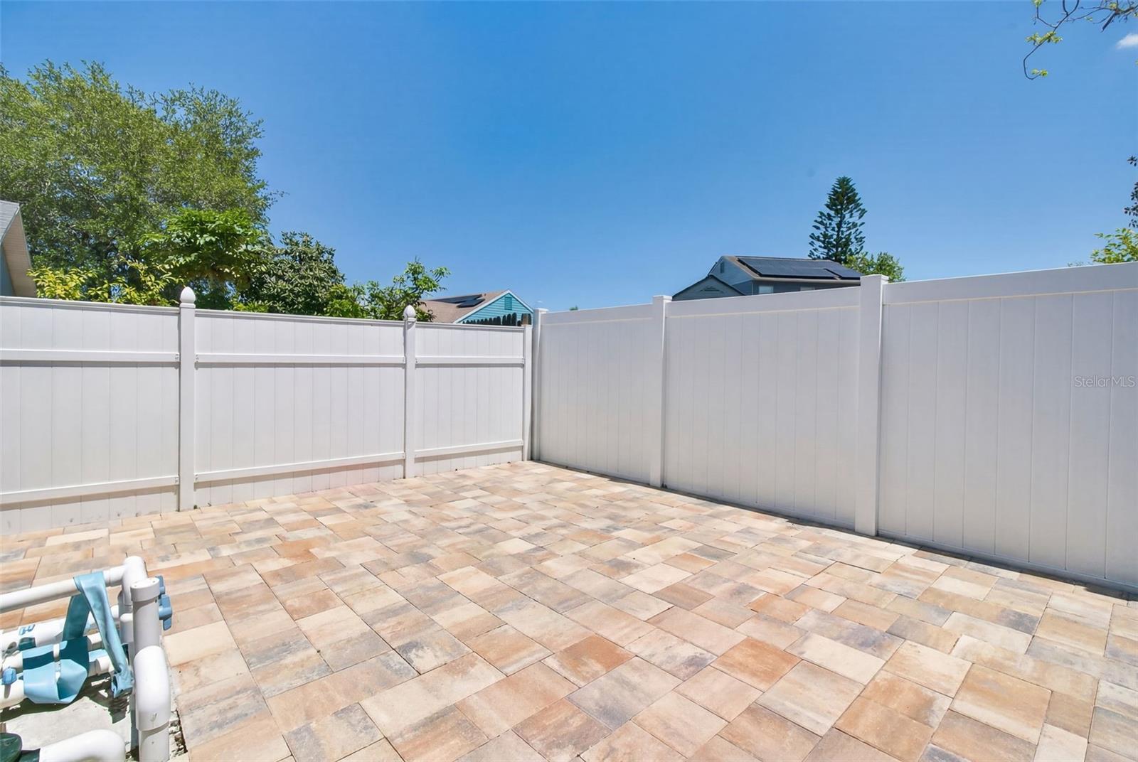 12611 PINEFOREST WAY E, LARGO, FL, 33773