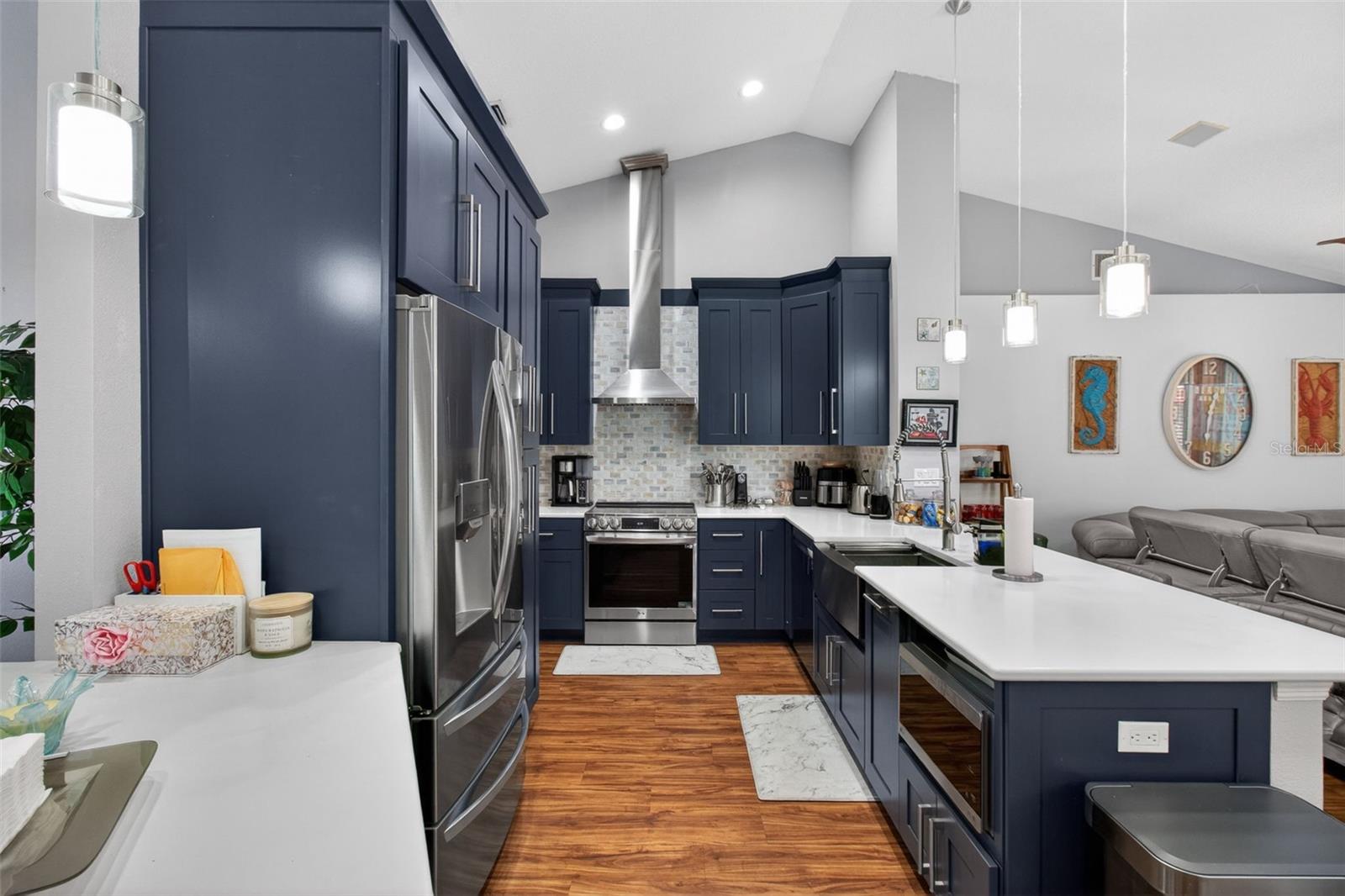 12611 PINEFOREST WAY E, LARGO, FL, 33773