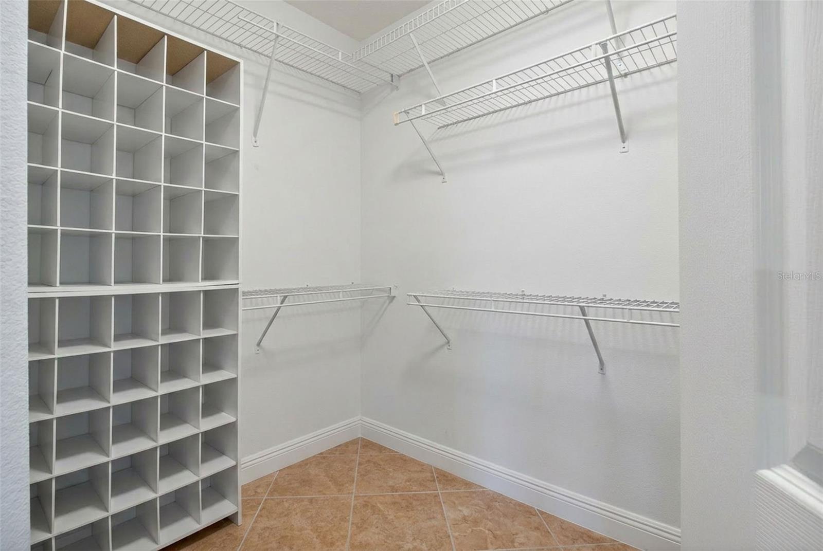 12611 PINEFOREST WAY E, LARGO, FL, 33773