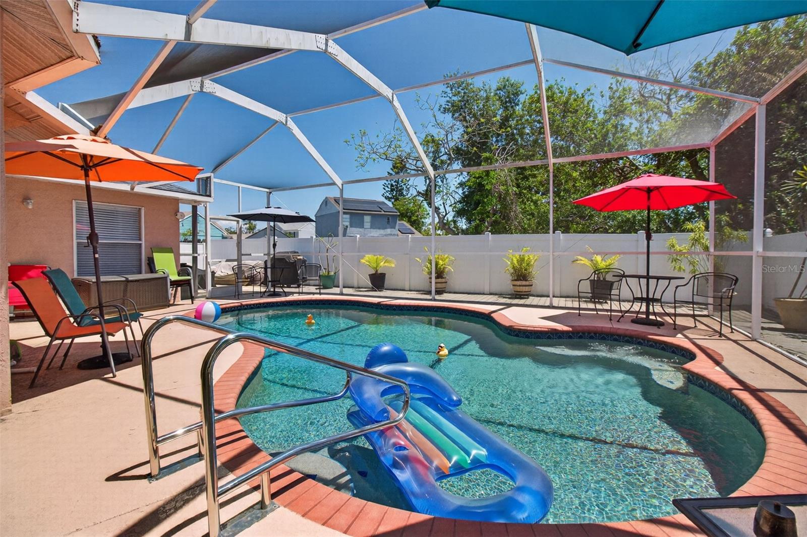 12611 PINEFOREST WAY E, LARGO, FL, 33773